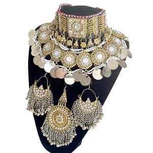 Ensemble collier et boucles d'oreilles choker vintage pour femmes, léger et tendance, en acier inoxydable plaqué argent antique, pour longues occasions - Product Image 1