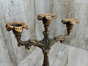 Bougeoirs coniques décoratifs pour la maison en métal au design exclusif pour les centres de table de la maison et de l'hôtel d'Inde - Product Image 2