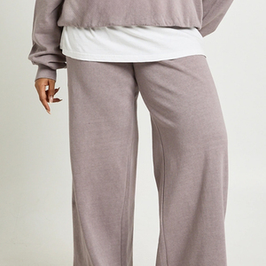 Survêtement femme uni à col montant pour acheteurs en gros / Design de haute qualité à prix abordable avec col à fermeture boutonnée pour plus de confort - Product Image 3