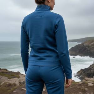 Ensemble pantalon 2 pièces en molleton technique en coton bleu tempête imperméable à fermeture éclair pour femme à capuche court au-dessus du genou - Product Image 2