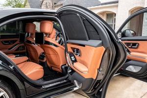 BEST-SELLER 2023 M-E-R-C-E-D-E-S-BENZ S580 4MATIC 496-HP TWIN-TURBO V8, AWD, VERT ÉMERAULT - Product Image 4