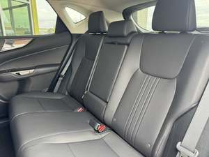 SUV de luxe L - NX 2023 Premium FWD 250 UTILISÉ EN BON ÉTAT - Product Image 4