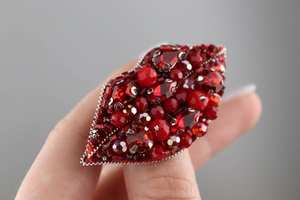 Broches con cuentas Broche de diseñador hecho a mano. Accesorios de alta calidad. Broche de diseño único. Baby shower, el mejor regalo. - Product Image 4