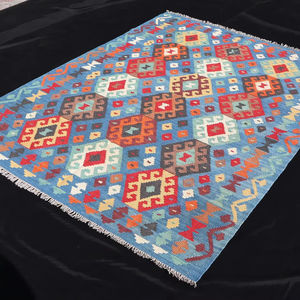 Tapis Kilim bleu Tapis d'intérieur tissé à la main 156cm x 203cm 5x7 Tapis à tissage plat traditionnel pour la décoration de la maison - Product Image 1