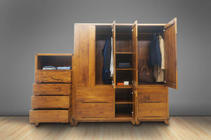 Cómoda de Madera de Teca con 4 Cajones y Nivel Abierto |   El estilo moderno de mediados de siglo se combina con la calidez del grano natural. - Product Image 3