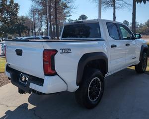 รถกระบะโตโยต้า ทาโคมา ปี 2025 มือสอง ขับเคลื่อน 4 ล้อ รุ่น TRD Off Road Hybrid FWD - Product Image 6