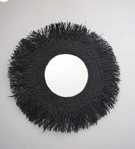 Espejo de pared de macramé a buen precio con elegancia artesanal y forma circular perfecto para habitaciones de estilo terroso chic o scandi - Product Image 6