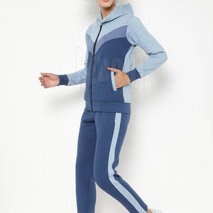 Chándales de talla grande con logotipo personalizado para uso en exteriores para mujer, chándal de mujer de Material duradero de último estilo en servicio OEM - Product Image 1