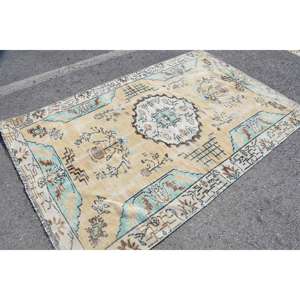 Alfombra Vintage de 5.1x7.8 pies (156x239 cm), Alfombra Turca Beige Sólida - Product Image 1