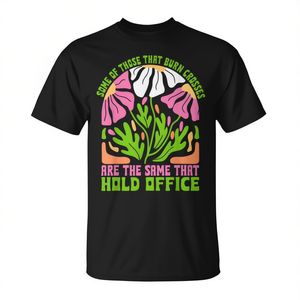 Alcuni di quelli che bruciano le croci sono gli stessi che indossano la maglietta promozionale da ufficio. - Product Image 2