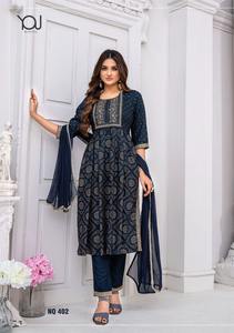 Nouveau motif de broderie de créateur à la mode rayonne Nayra coupe Kurti pantalon Dupatta indien pakistanais vêtements pour femmes prix de gros - Product Image 4