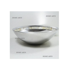 Bol décoratif en aluminium martelé, couleur argent et noir, pour servir des dattes, des desserts, best-seller - Product Image 2