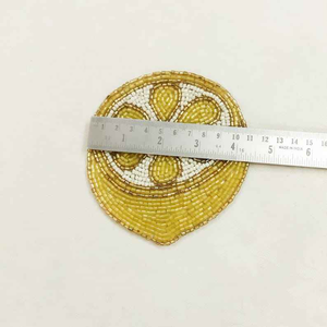 Ensemble de sous-verres en forme de tranche de citron en perles faites à la main, six sous-verres décoratifs écologiques personnalisables, cadeau artisanal unique, décoration de la maison - Product Image 5