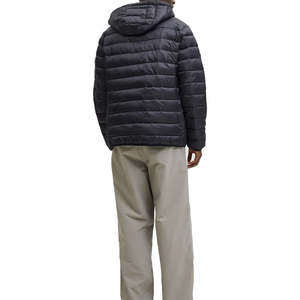 Hombres de gran tamaño ligero al aire libre chaqueta acolchada de invierno con capucha a prueba de viento impermeable estilo cálido OEM ODM pedidos al por mayor - Product Image 4