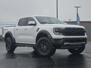 Ford Ranger Raptor SuperCrew 2024 USADO, 4x4, Volante a la Izquierda, Interior Oscuro, Asientos de Cuero, Neumáticos R19, Automático - Product Image 2