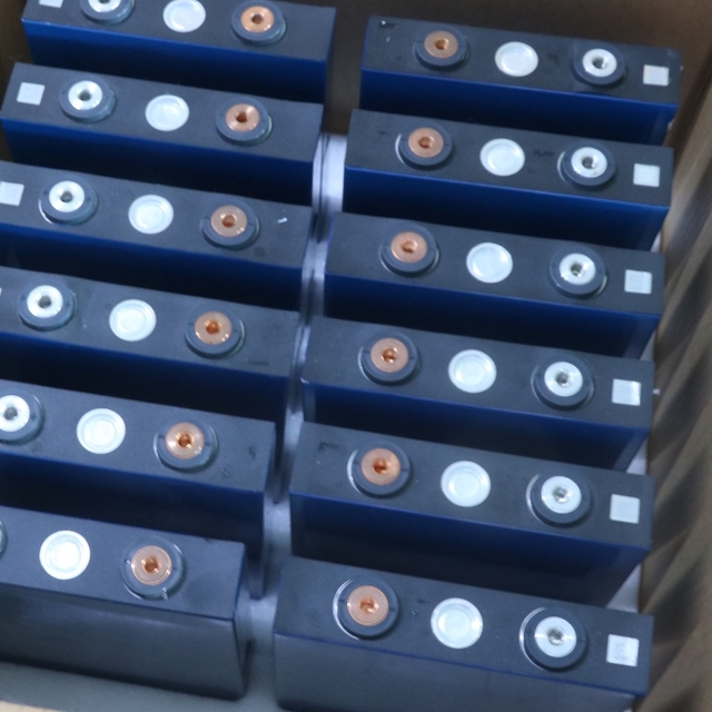 New Lipo4 Grade a 3.2V Lfp 50Ah 72Ah 80Ah 90Ah 100Ah 105Ah 400Ah Lithium Prismatic Solar Lifepo4 Zelle Battery Cell