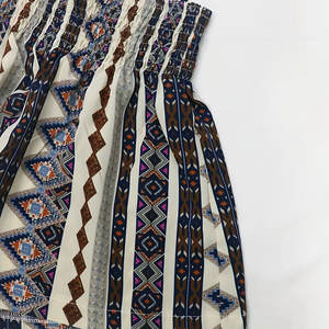 Short de surf pour femme Short de surf de plage extensible avec poches Short de bain à sublimation à séchage rapide - Product Image 2