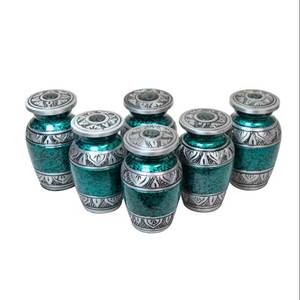 Vente en gros d'urne funéraire en métal faite à la main pour animaux de compagnie bébé fournitures funéraires artisanat exportation depuis l'Inde - Product Image 5