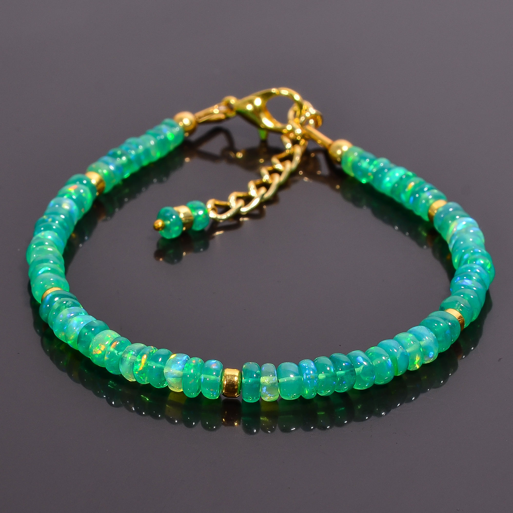 เช่นเดียวกับ