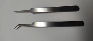 Pinzas de belleza multiusos ideales para dar forma a las cejas, eliminar puntos negros y otras tareas de aseo detalladas. - Product Image 3