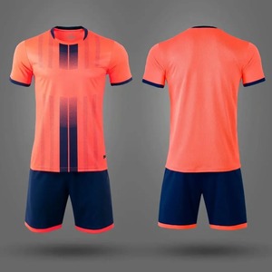 Ropa de equipo de uniformes de fútbol totalmente personalizable con impresión personalizada sublimación de camiseta de fútbol OEM - Product Image 4