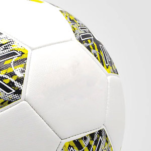 Ballon de football de taille officielle 5 de haute qualité avec une construction durable en PU, PVC et TPU, cousu à la machine pour l'entraînement, logo personnalisé - Product Image 4
