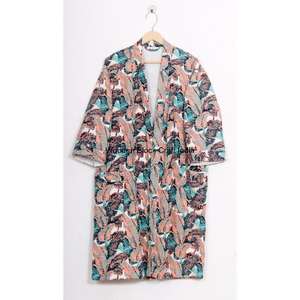 Robe longue kimono en coton biologique vintage pour femmes, tricotée, matelassée, faite à la main, mode indienne, rayée, en gros - Product Image 1