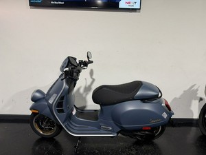 VENDITA 2027 <span class=keywords><strong>Vespa</strong></span> <span class=keywords><strong>GTV</strong></span> 310 Officina 8 310 Edizione Limitata Heritage Maxi Scooter con Carrozzeria in Acciaio Prodotto in Italia >130km/h - Product Image 4