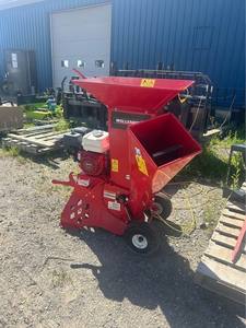 2023 BXMT 3213 <b>Industrial</b> CHIPPER & <b>SHREDDER</b> Wood Chipper with Hydraulic Power and 3-Year Warranty - Product Image 3