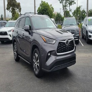 Toyota Highlander XLE FWD Automatique 2022 Sièges en Cuir Toit Ouvrant Panoramique - Product Image 1