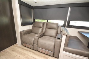 New 2026 Jayco Jay F-e-a-t-h-e-r 25RB trailer ready for sale - Product Image 6