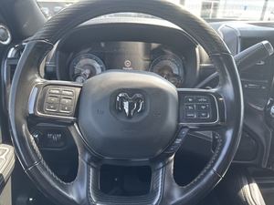 CLean Great deal ..Used 2022 R A M 2 5 0 0 L I M I T E D C R E W C A B 4 W D - Product Image 2