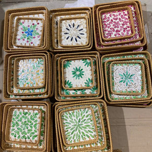 Plateau en rotin incrusté de nacre, artisanat en coquillage de rotin pour servir et décorer, Vietnam par 99 Gold Data - Mme Violet - Product Image 1