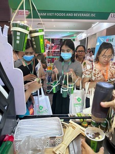 Portavasos de bambú ecológico con correa de asa de alta calidad con el mejor diámetro del precio 9-13cm Portavasos de Bambú - Product Image 6