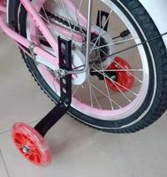 Roues d'apprentissage silencieuses et clignotantes pour vélo enfant 12-20 pouces, réglables, pour vélo d'équilibre à vitesse unique