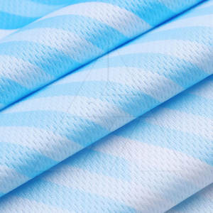 Uniforme de fútbol de alta calidad de poliéster 100% de color sólido para jugadores de fútbol - Product Image 6