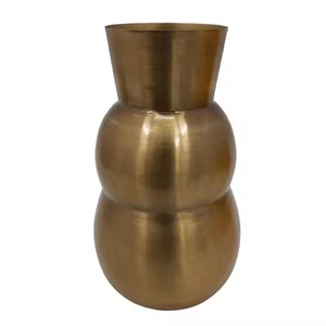 แจกันดอกไม้สำหรับตกแต่งสีทองทันสมัยได้รับความนิยมสูงสุดบนโต๊ะทำจากสแตนเลสใช้งานได้กับโต๊ะ - Product Image 1