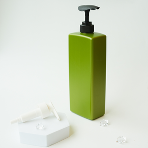 Botella de 750ml de plástico verde de fábrica de Vietnam para envases cosméticos y cuidado del cabello para botellas de champú y acondicionador - Product Image 1