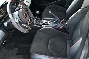 Toyota GR Corolla 2023. Circuit Edition – Voiture à faible kilométrage, boîte automatique, direction souple, essence/électrique, état neuf - Product Image 2