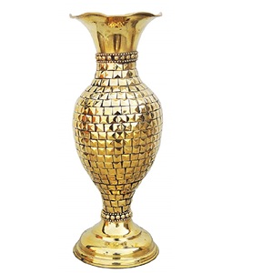 Brass Flower Vase With Engraving Gold Finished For Home Decor <b>Table</b> Decoration High Quality Flower Vase - Product Image 3