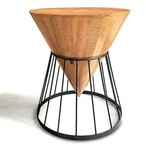 Table d'appoint en fil de fer en bois antique Tables gigognes de conception la plus récente en métal de forme ronde pour la table d'extrémité de salon