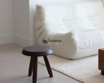 Available in different Colors