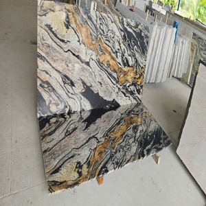 Dalle de pierre en granit jaune doré poli pour comptoirs d'îlot personnalisés, panneaux muraux rembourrés de salle de bain et surfaces décoratives - Product Image 1