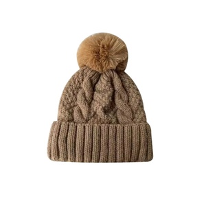 Nouveau hiver torsion tricot chapeau pour femmes fourrure pompon épais en peluche bonnet bonnet couleur unie dames chaud bonnets - Product Image 4