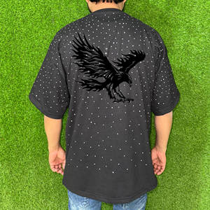 Camiseta de algodón 100% holgada con estampado de pantalla desgastada lavada de peso pesado con diamantes de imitación de manga corta para hombre - Product Image 4