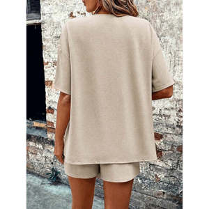 Ensemble deux pièces pour femme, veste en crêpe à manches courtes et devant ouvert, et short, 37454 - Beige - Product Image 4