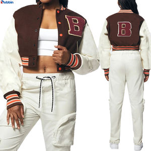 Chaqueta Universitaria Corta de Invierno para Mujer BOBBIN INDUSTRIE, Diseño Personalizado, Cuero Regular Reversible, Acolchada, Transpirable y Ecológica - Product Image 3