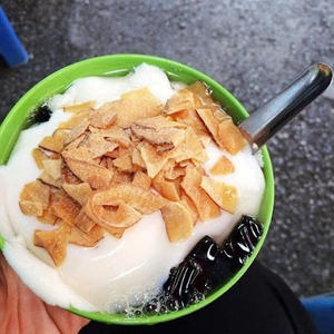 CHIPS DE NOIX DE COCO CRISPY DU VIETNAM SÉCHÉES NATURELLES-COLLATION SAINE DE HAUTE QUALITÉ POUR LES MARCHÉS INTERNATIONAUX - Product Image 2