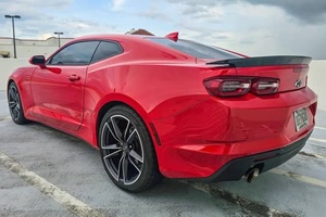 EXCELENTE ESTADO, CHEVROLET CAMARO LT1 2021, V8 DE 455 HP, CON VOLANTE A LA DERECHA/IZQUIERDA, LISTO PARA ENTREGAR - Product Image 4