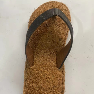 Walk Green: Des sandales en coco et coco du Vietnam! - Product Image 1